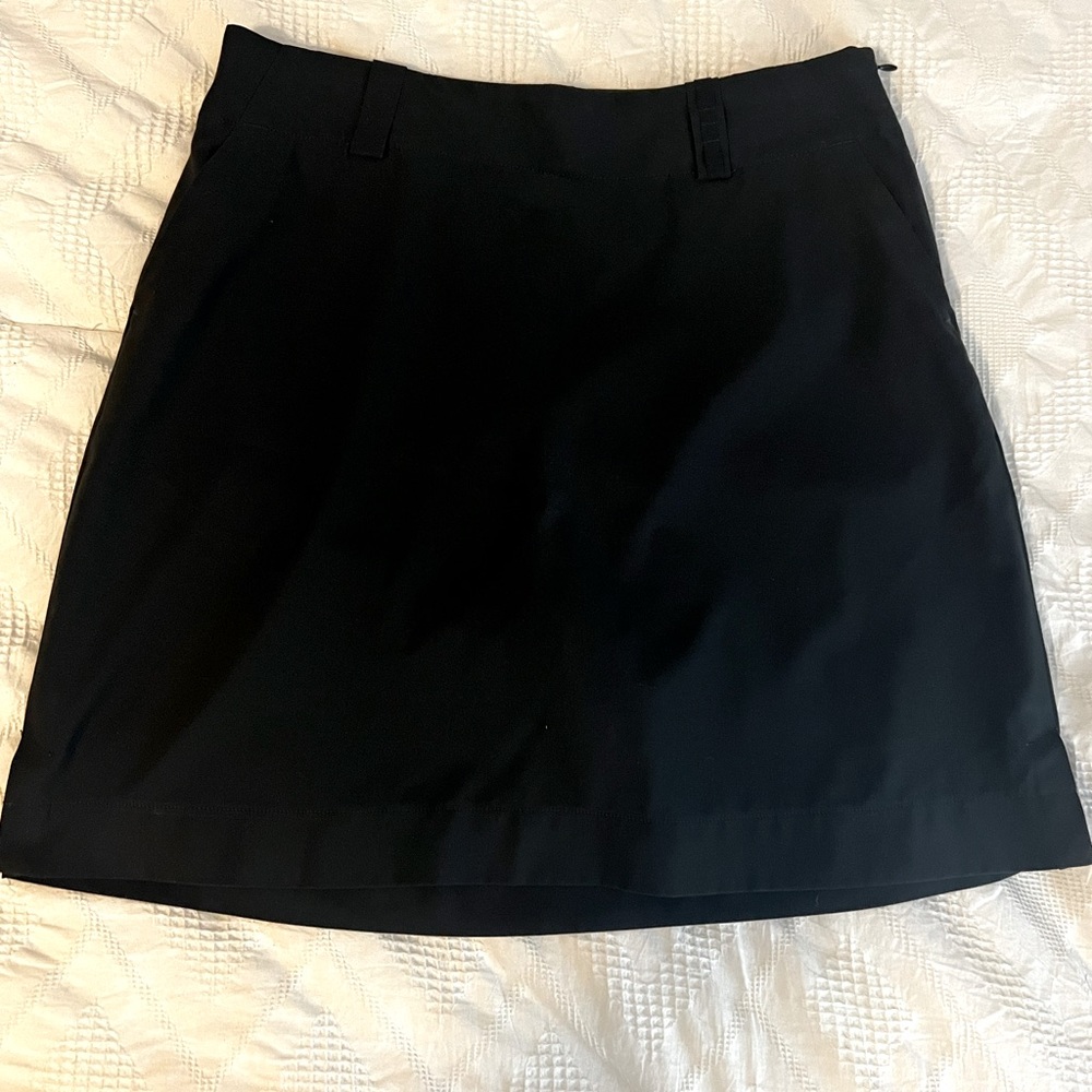 Nike golf Drive sit Scort size 8 medium black
